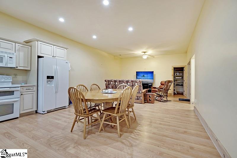 169 Berry Road Pelzer, SC 29669 - Photo 26 of 36 Gallery Image 26