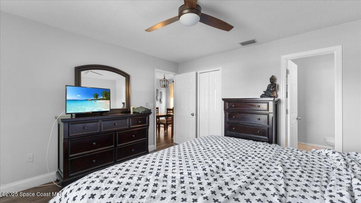 529 Wicker Road Southwest Palm Bay, FL 32908 - Photo 11 of 19 12-Master Bedroom