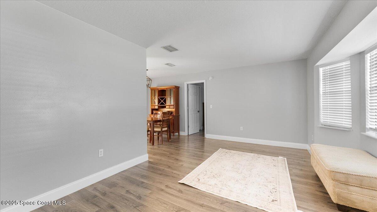 529 Wicker Road Southwest Palm Bay, FL 32908 - Photo 5 of 19 05-Living Area