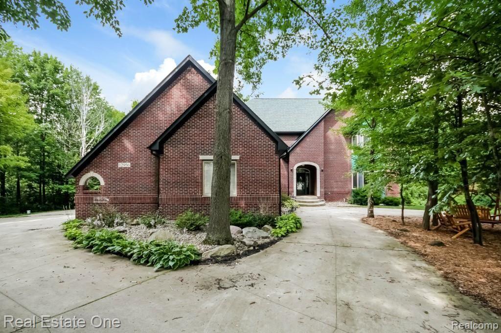 12956 Hummingbird Ridge Davisburg, MI 48350 - Photo 1 of 57 WELCOME HOME!