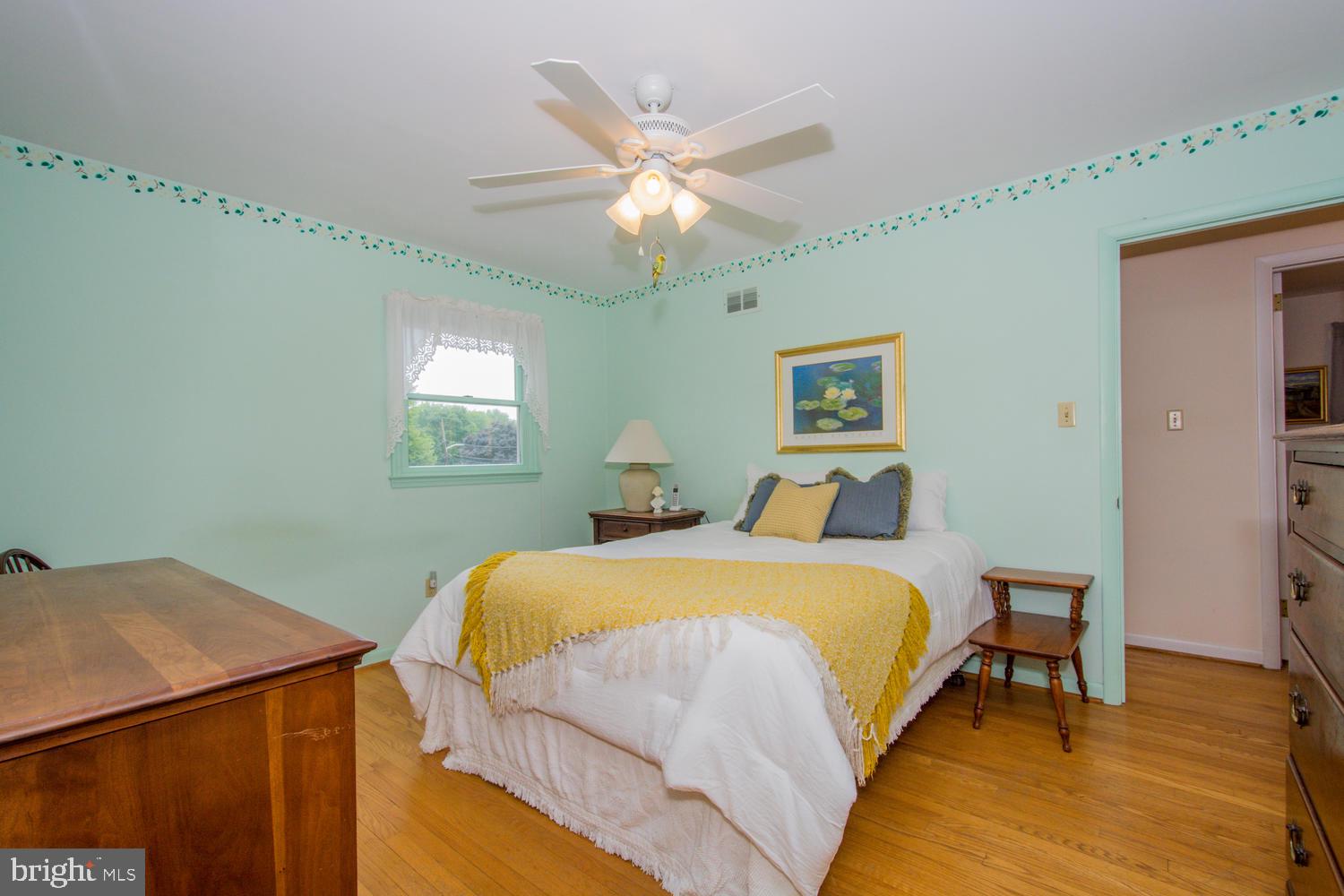 13 Sheridan Road Arnold, MD 21012 - Photo 17 of 37 Master Bedroom