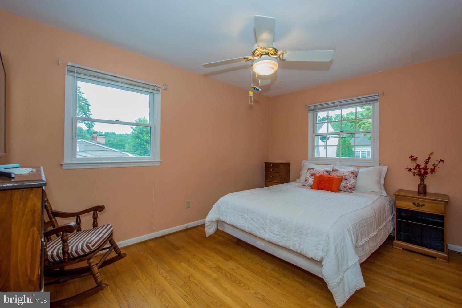 13 Sheridan Road Arnold, MD 21012 - Photo 21 of 37 Hardwood floors