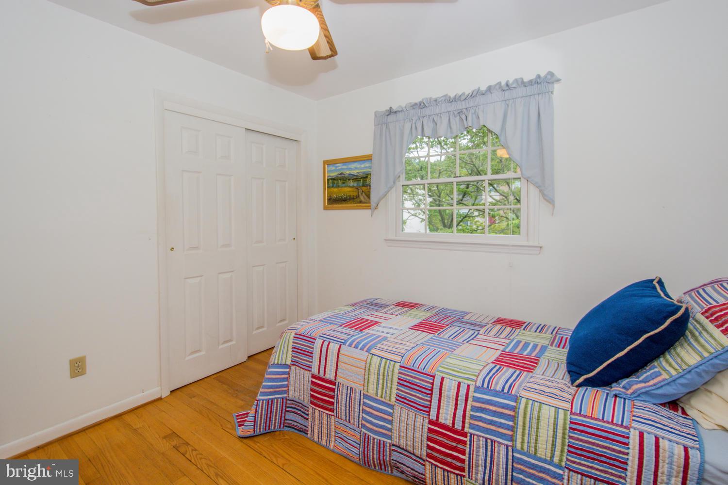 13 Sheridan Road Arnold, MD 21012 - Photo 24 of 37 Hardwood Floors