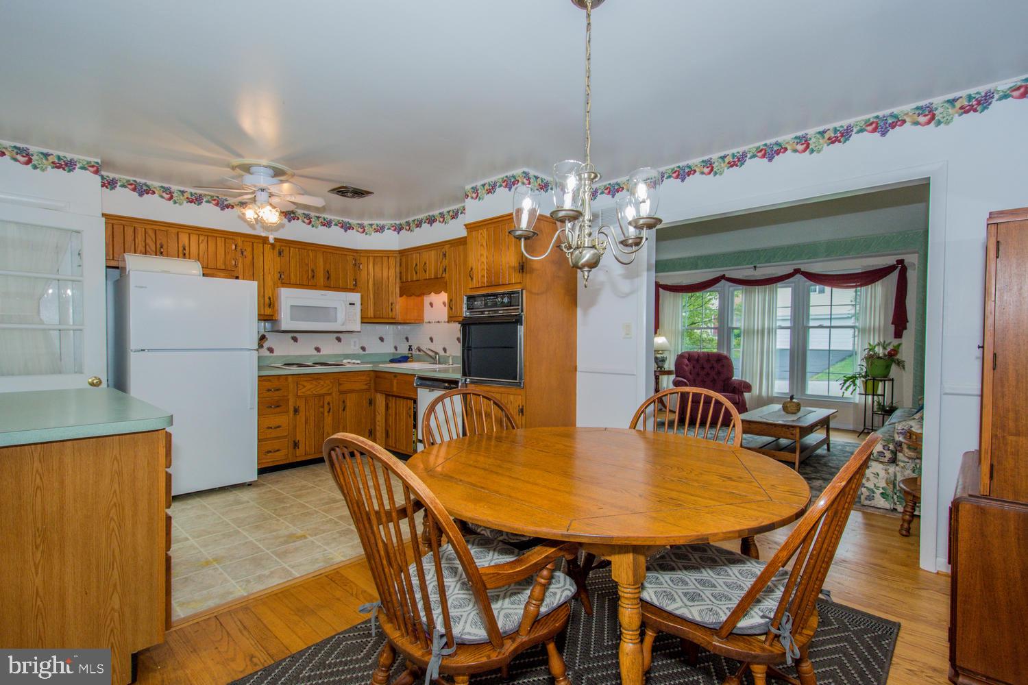 13 Sheridan Road Arnold, MD 21012 - Photo 8 of 37 Gallery Image 8