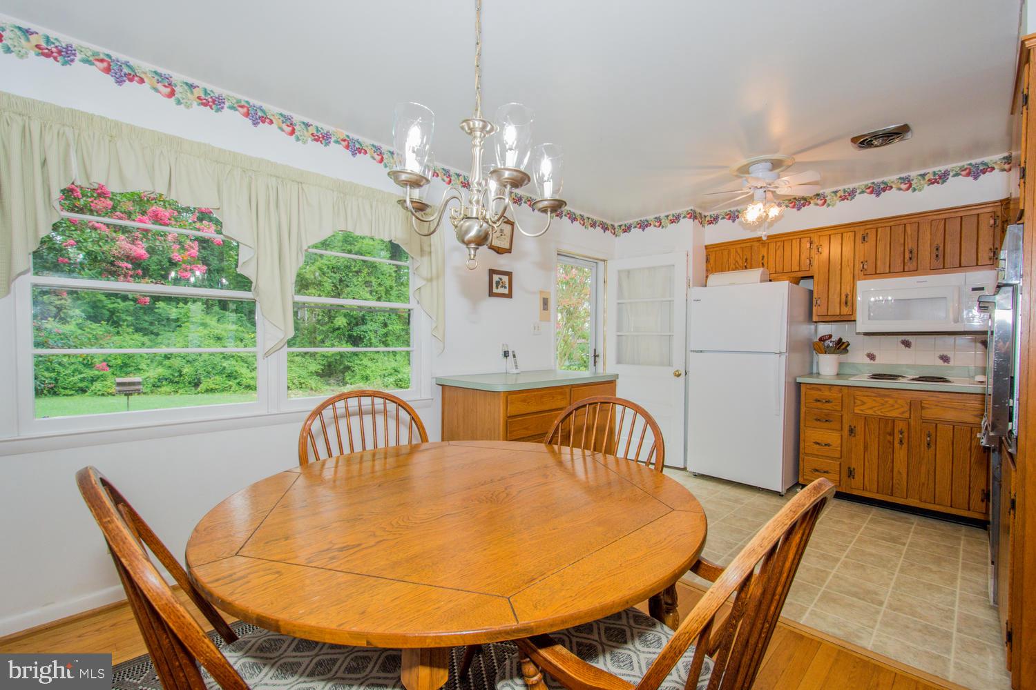 13 Sheridan Road Arnold, MD 21012 - Photo 9 of 37 Gallery Image 9