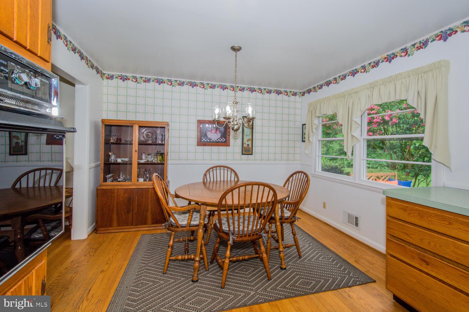 13 Sheridan Road Arnold, MD 21012 - Photo 10 of 37 Dining Area with Hardwood Floors