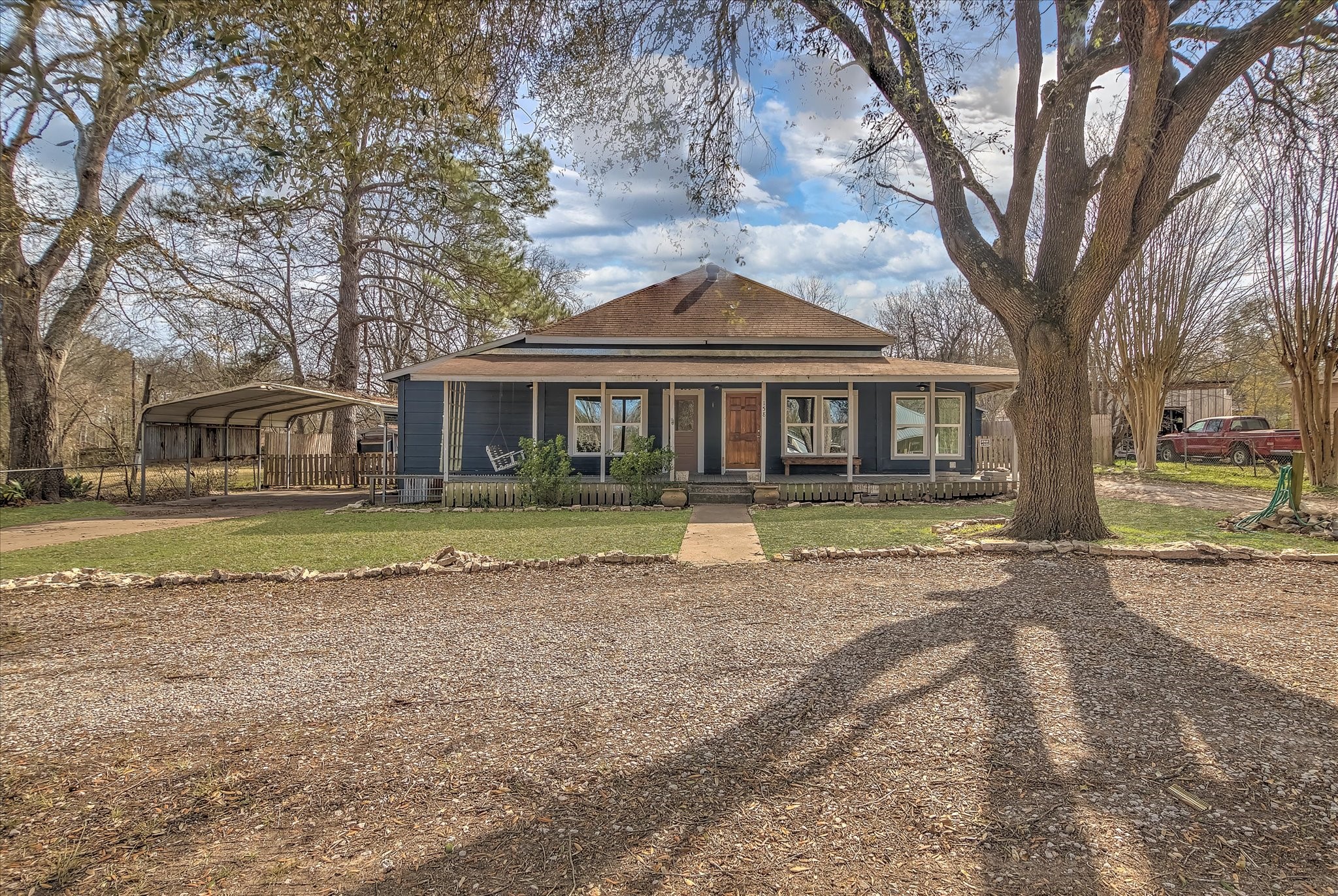 Semi-circle driveway
