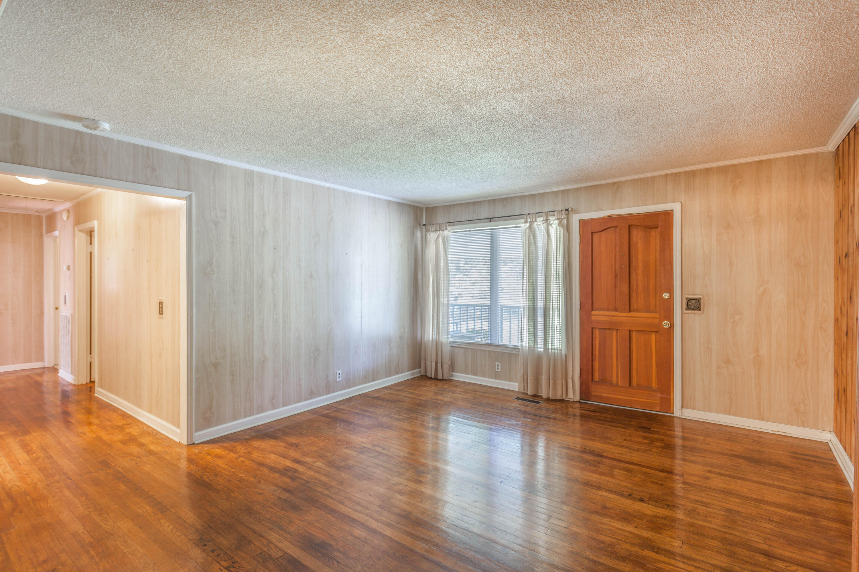 321 Proctor Road Rossville, GA 30741 - Photo 4 of 18 Living Room 2