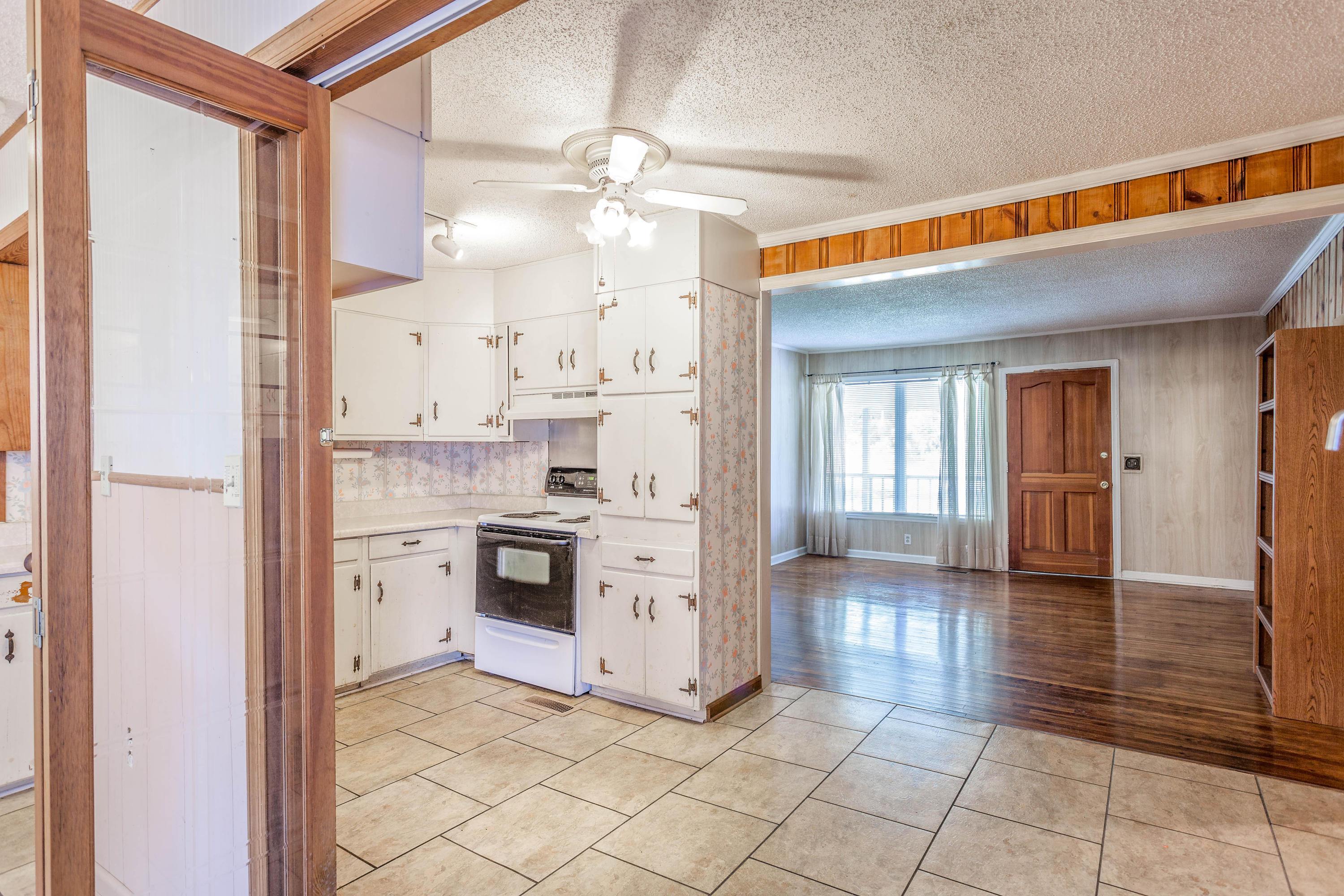 321 Proctor Road Rossville, GA 30741 - Photo 7 of 18 Kitchen 1