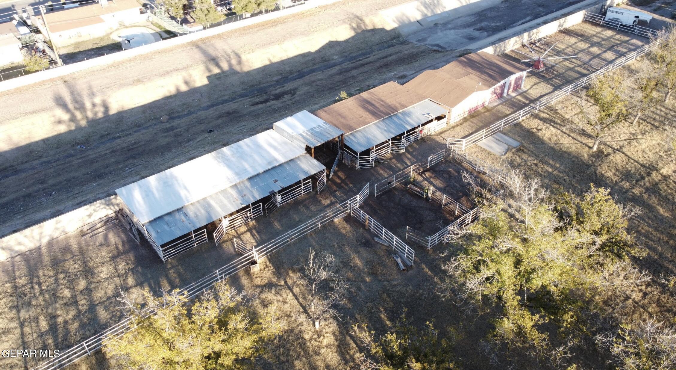 875 Le Barron Road El Paso, TX 79907 - Photo 8 of 15 a view of balcony with wooden floor