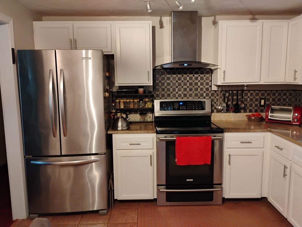 9 Packard Road Milford, MA 01757 - Photo 2 of 29