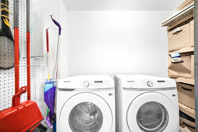 a view of outdoor space yard swimming pool and patio