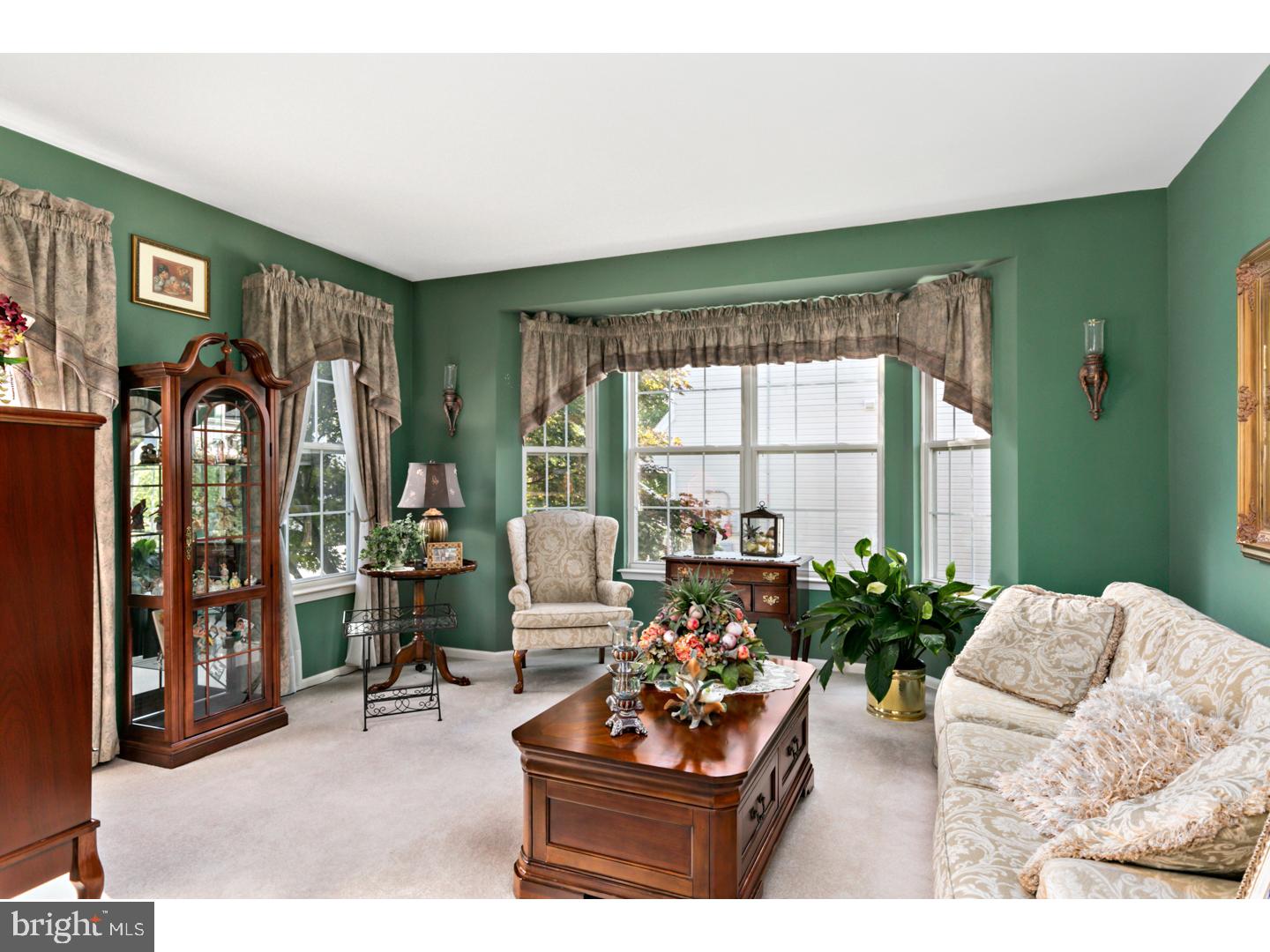 34 Normandy Road Evesham, NJ 08053 - Photo 5 of 25 Living Room