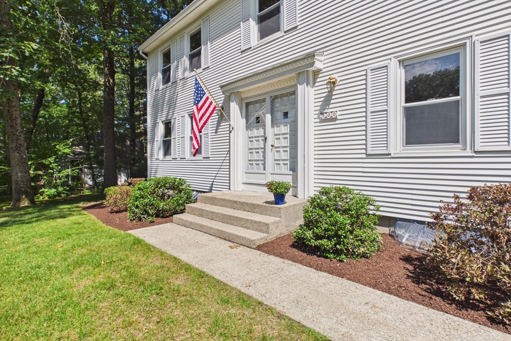 500 Inverness Lane Longmeadow, MA 01106 - Photo 2 of 41