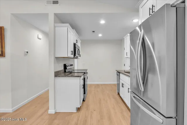 $429,000 | 5302 Autumn Drive, Wilmington, NC 28409