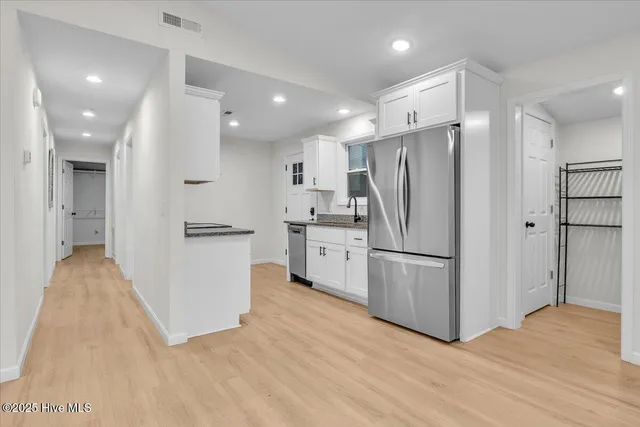 $429,000 | 5302 Autumn Drive, Wilmington, NC 28409