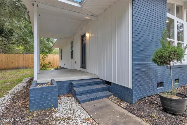 $429,000 | 5302 Autumn Drive, Wilmington, NC 28409