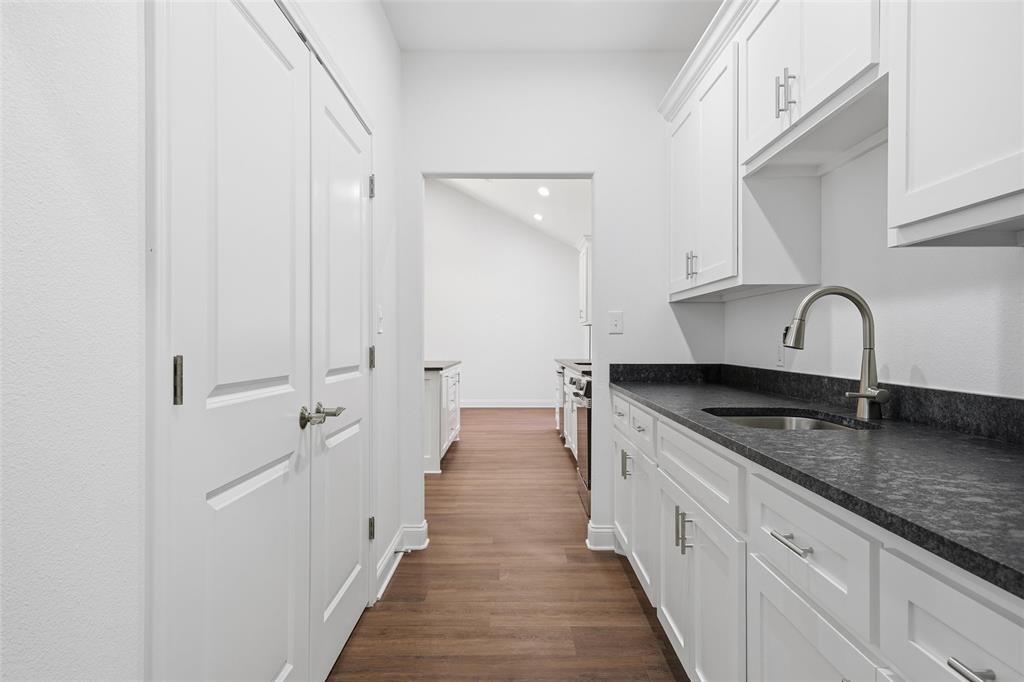 1698 Rogers Hill Road Waco, TX 76705 - Photo 14 of 34