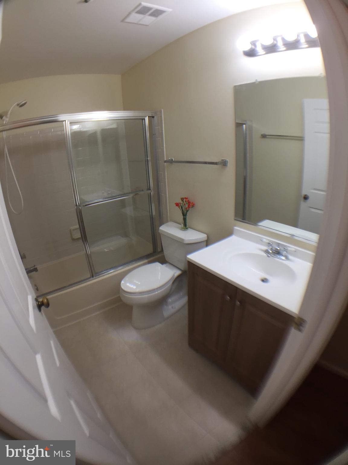 3475 Hewitt Avenue, Unit 101 Silver Spring, MD 20906 - Photo 20 of 30 second bath