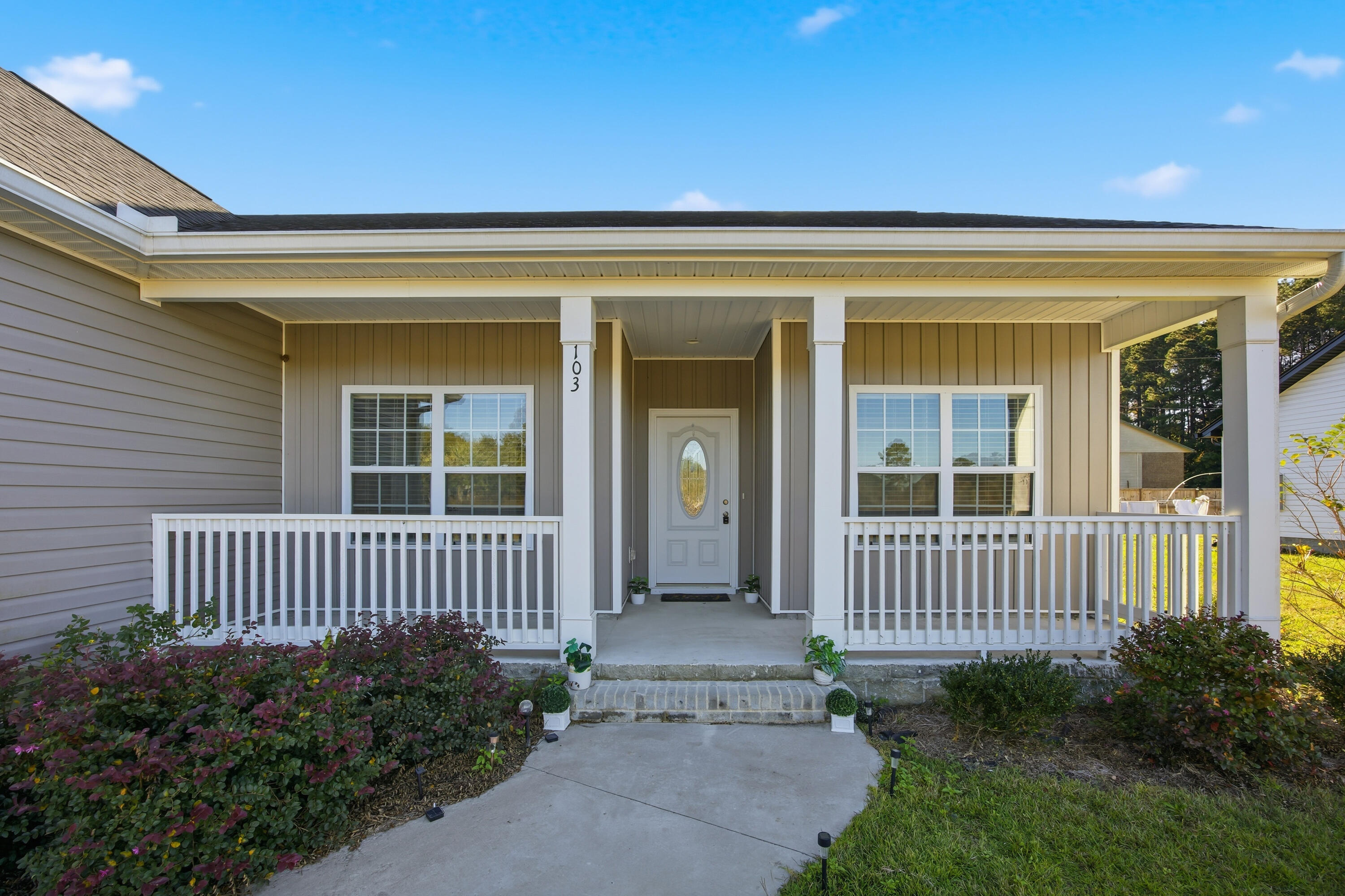 103 Sharon Lane St. George, SC 29477 - Photo 5 of 25 _I2A1948