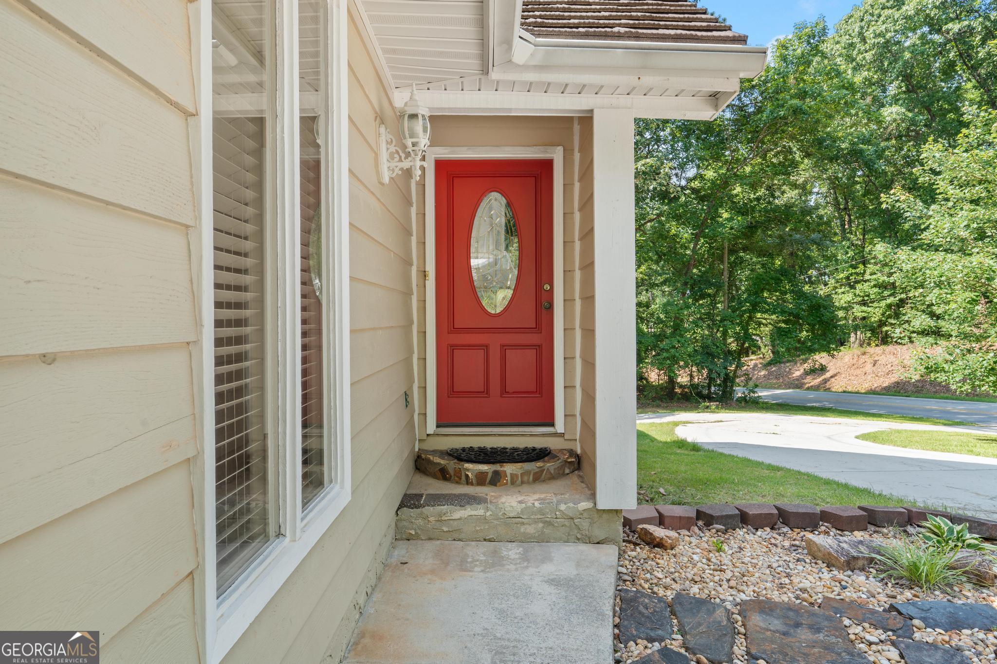 3071 White Road Northeast Conyers, GA 30012 - Photo 14 of 46 Entry into main floor living room