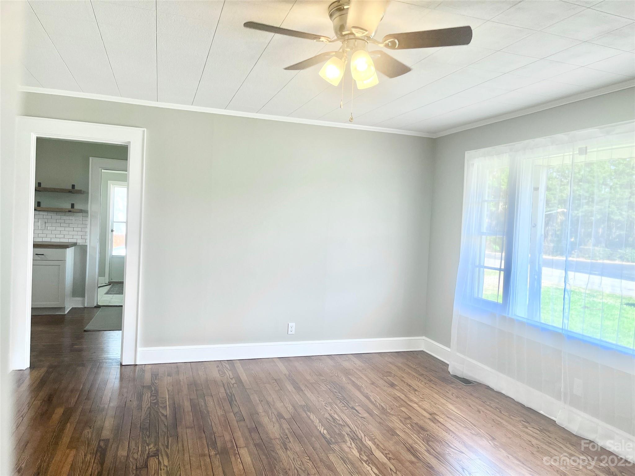 406 9th Street Southwest Conover, NC 28613 - Photo 11 of 23 Gallery Image 11