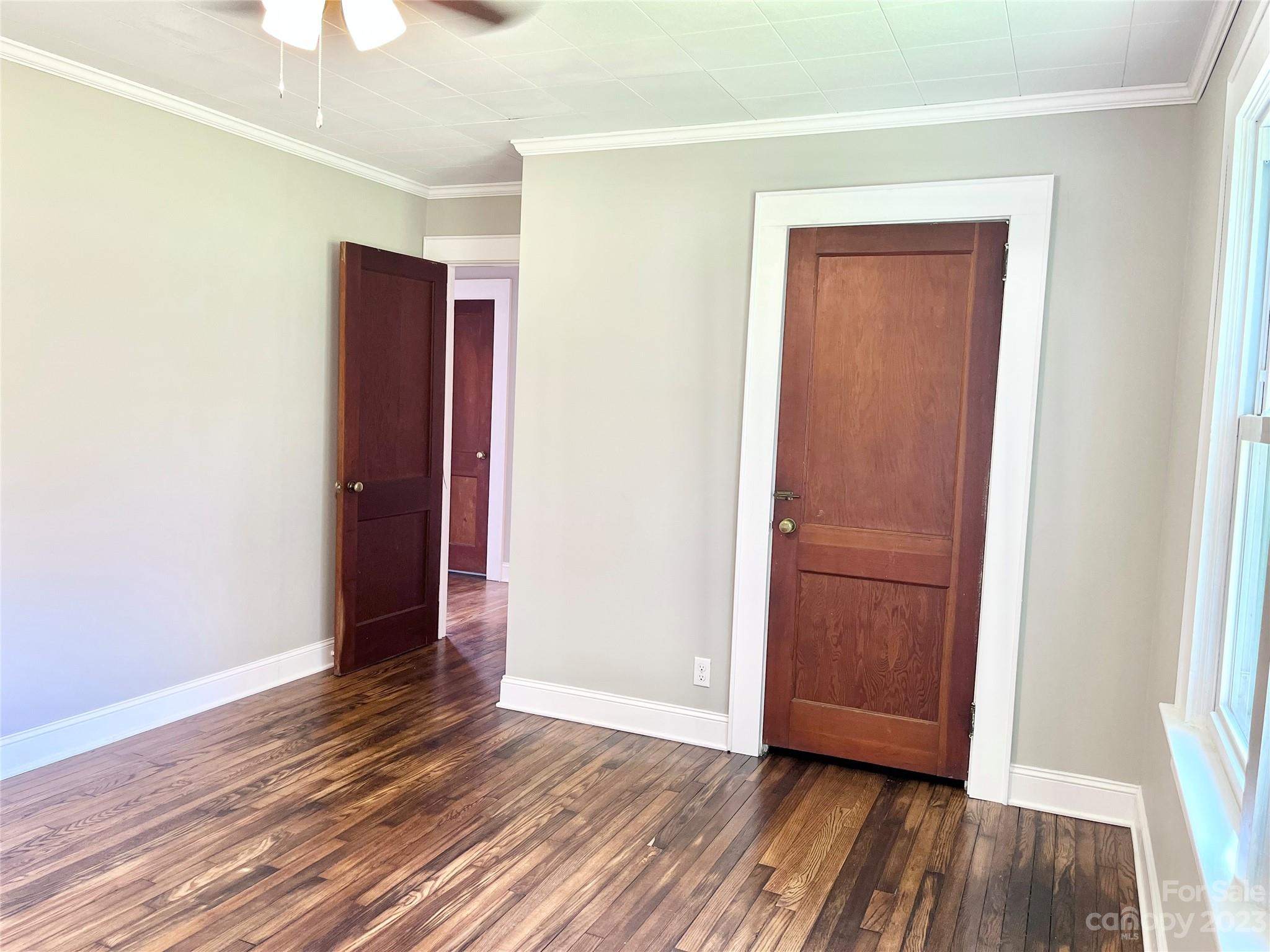 406 9th Street Southwest Conover, NC 28613 - Photo 13 of 23 Gallery Image 13