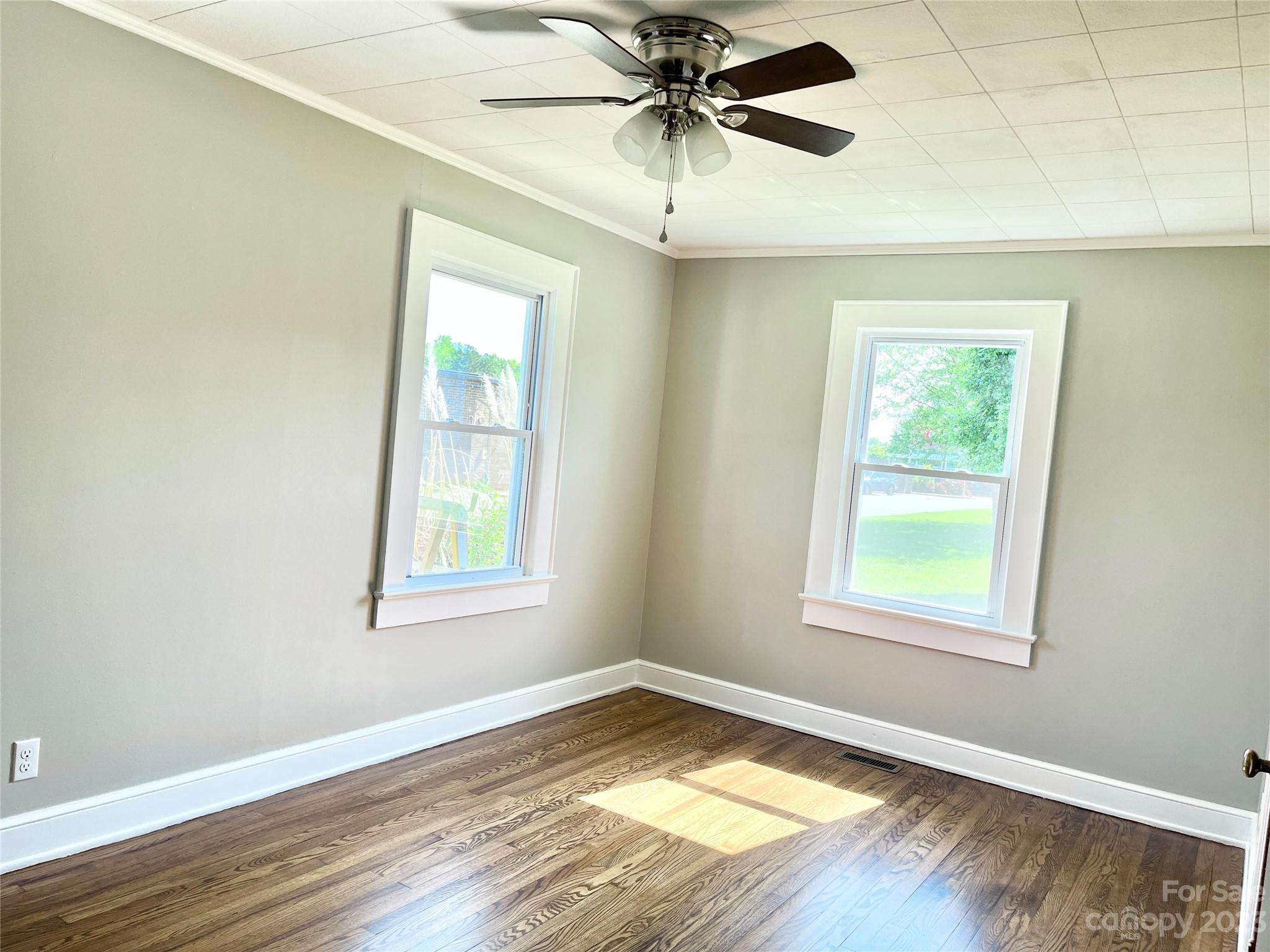 406 9th Street Southwest Conover, NC 28613 - Photo 14 of 23 Gallery Image 14