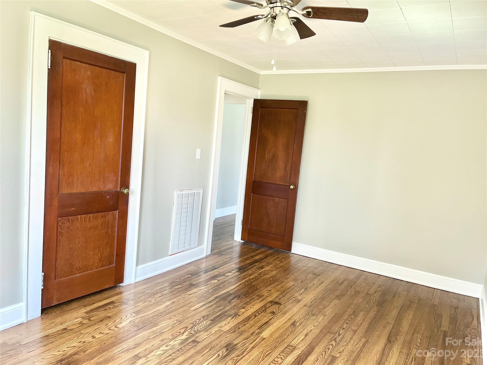406 9th Street Southwest Conover, NC 28613 - Photo 15 of 23 Gallery Image 15