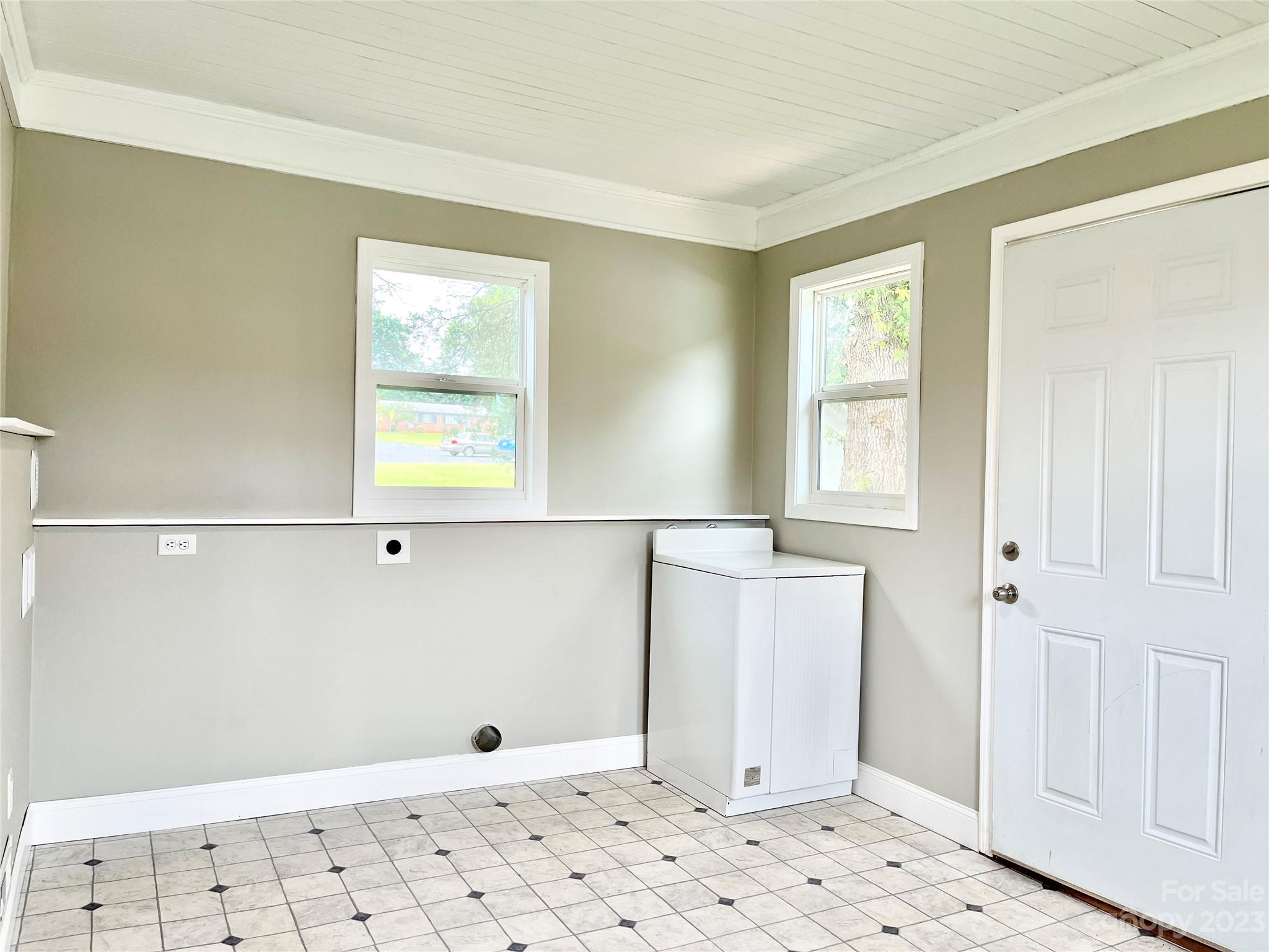 406 9th Street Southwest Conover, NC 28613 - Photo 18 of 23 Gallery Image 18