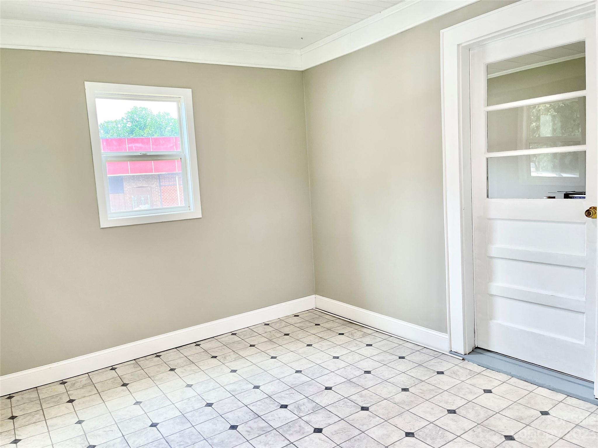 406 9th Street Southwest Conover, NC 28613 - Photo 20 of 23 Gallery Image 20