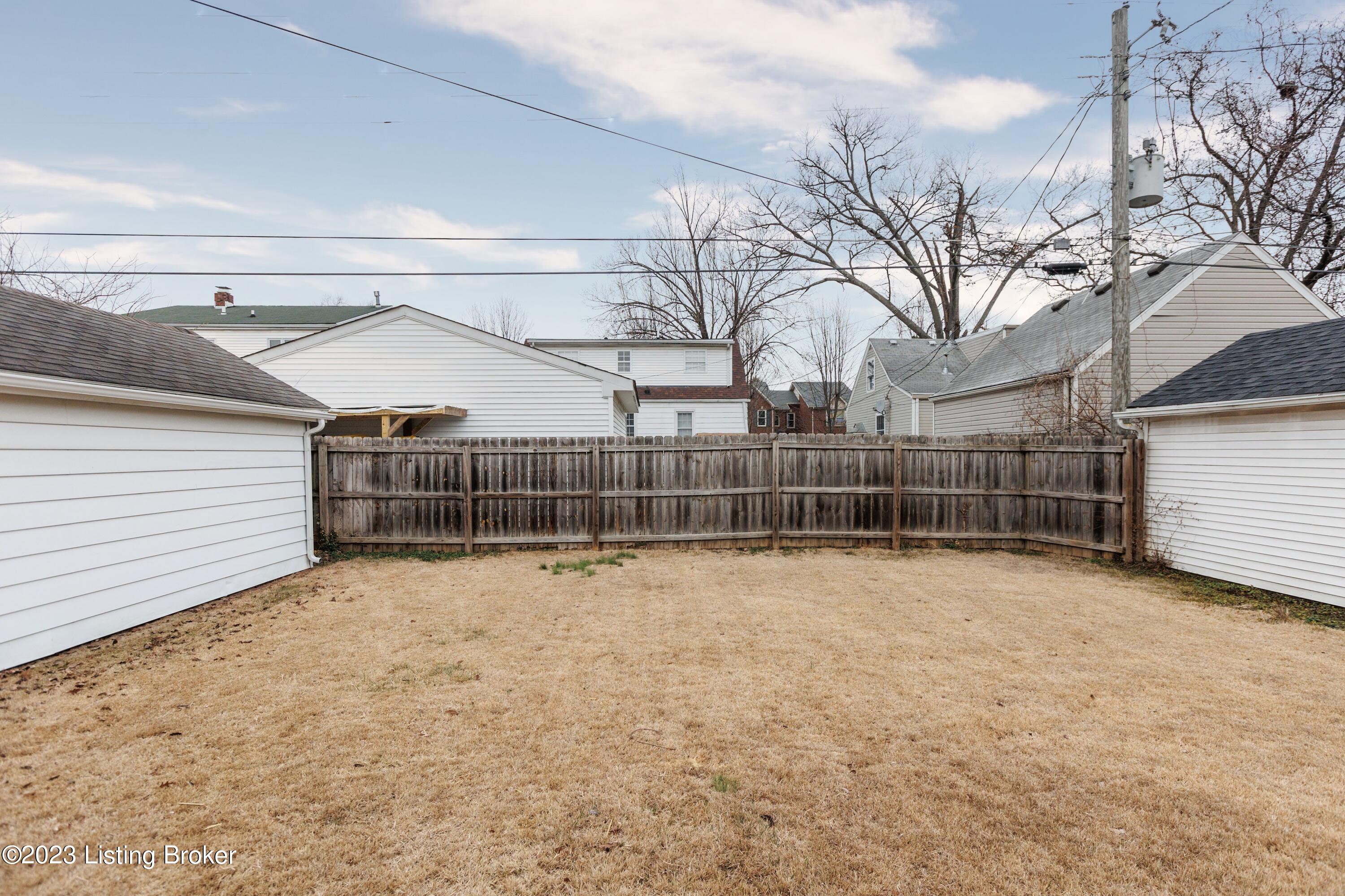4303 Churchill Road Louisville, KY 40207 - Photo 41 of 44 010