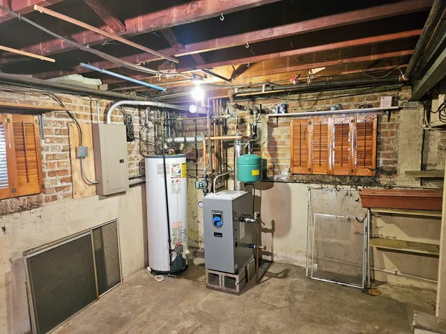 a view of a storage & utility room