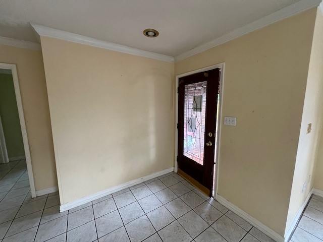 11209 Verano Street Houston, TX 77029 - Photo 2 of 12 a view of an empty room with window
