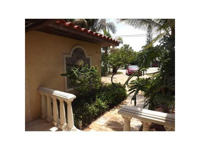 505 South Riverside Drive Pompano Beach, FL 33062 - Photo 5 of 20 Exterior Front
