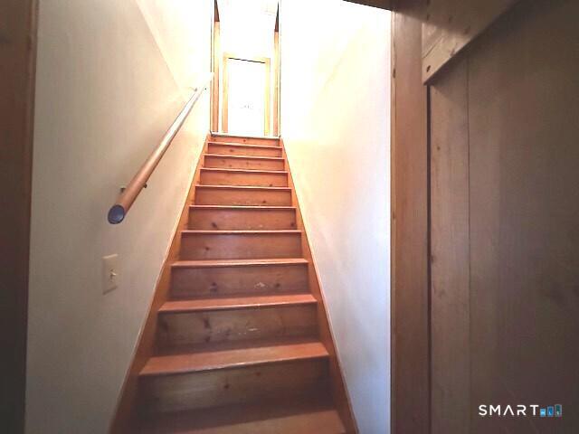 609 Water Street Canterbury, CT 06331 - Photo 18 of 27 a view of entryway