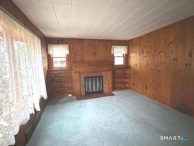 609 Water Street Canterbury, CT 06331 - Photo 8 of 27 a view of an empty room with a window