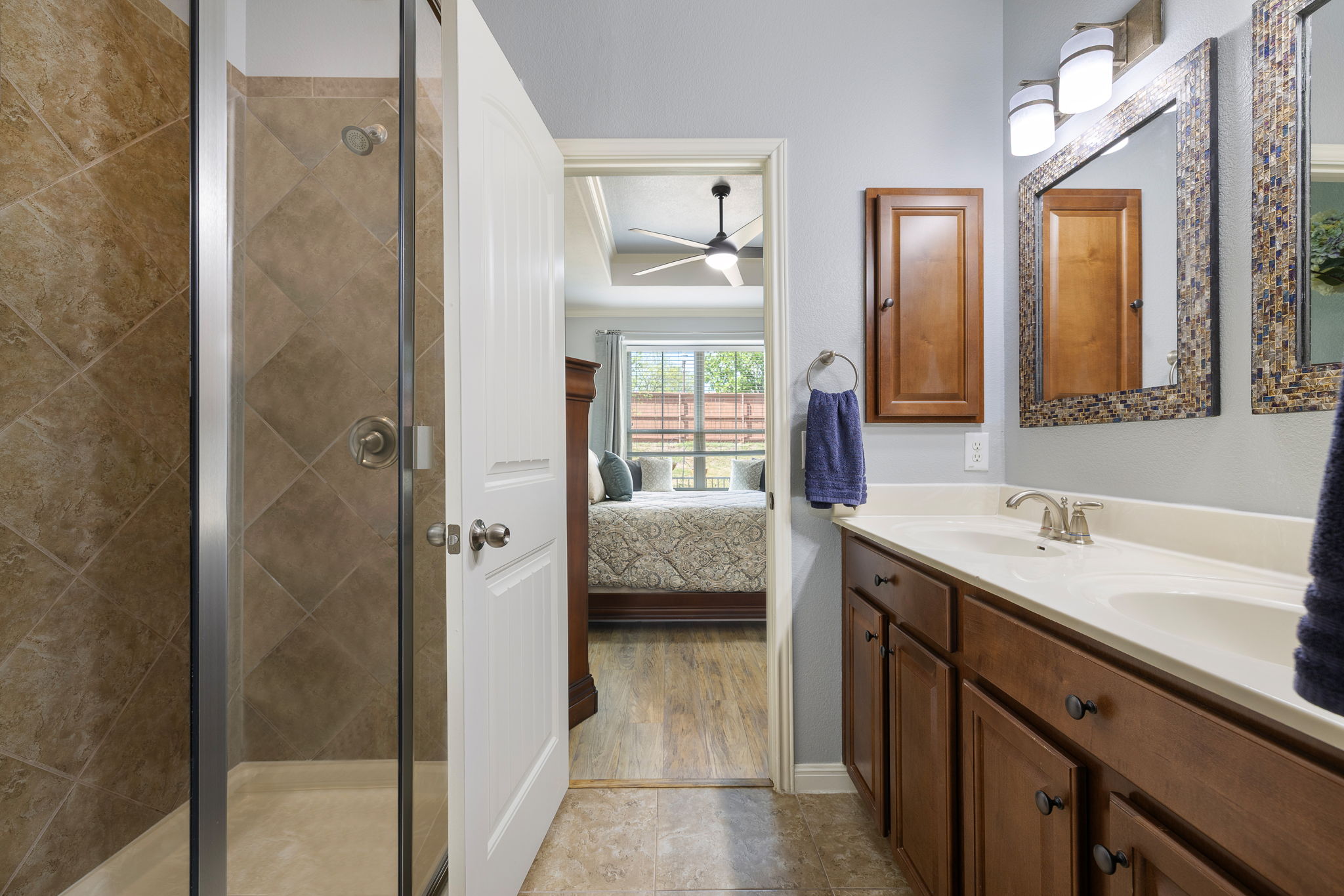 14001 Avery Ranch Boulevard, Unit 1703 Austin, TX 78717 - Photo 15 of 34 Primary Bathroom - Main Level