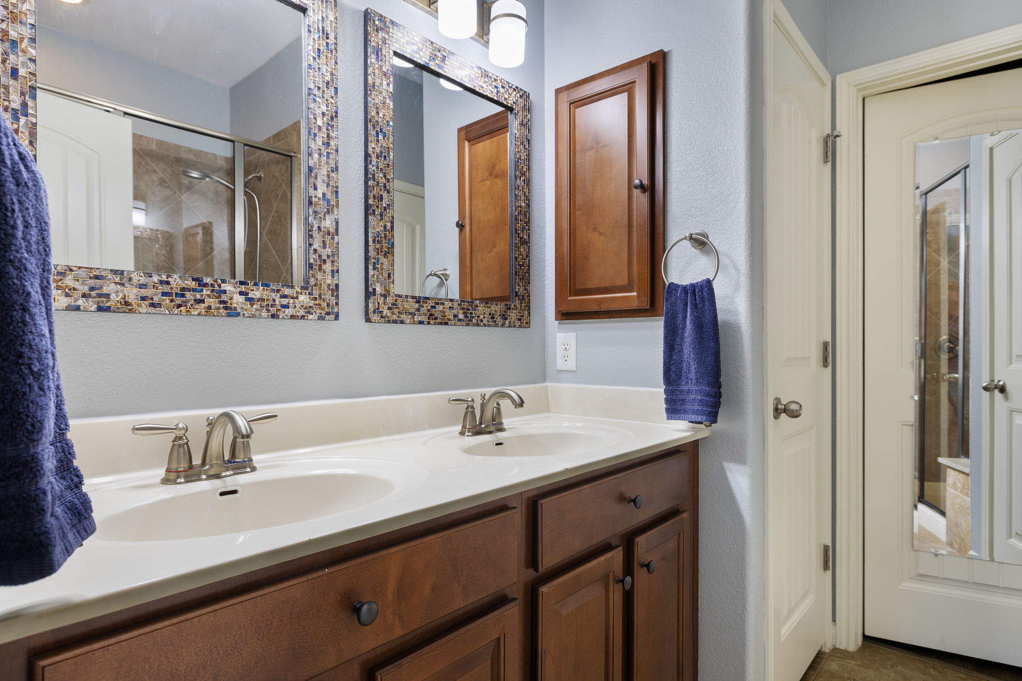 14001 Avery Ranch Boulevard, Unit 1703 Austin, TX 78717 - Photo 16 of 34 Primary Bathroom - Main Level