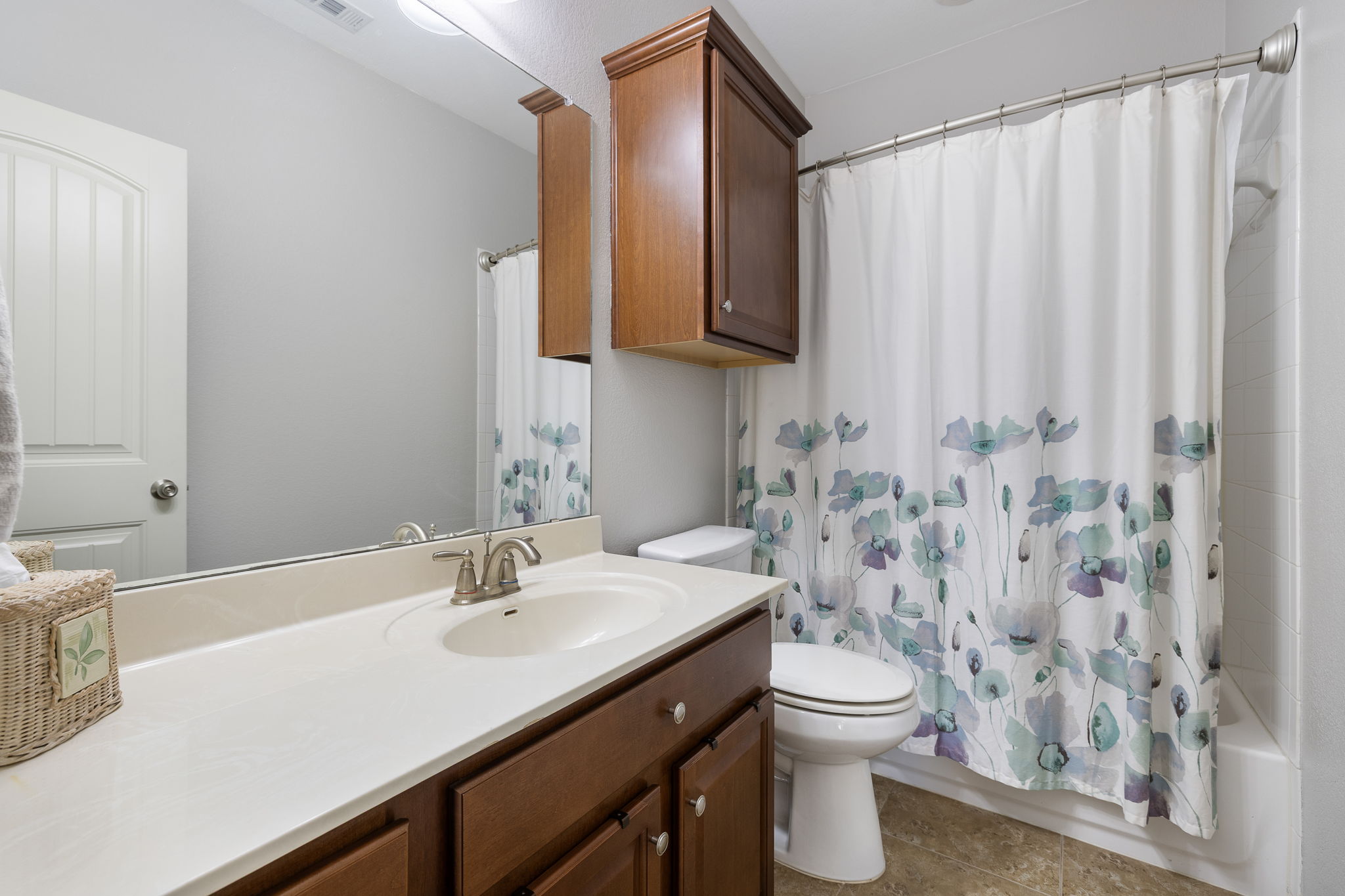 14001 Avery Ranch Boulevard, Unit 1703 Austin, TX 78717 - Photo 23 of 34 Full Bathroom Two - Second Level