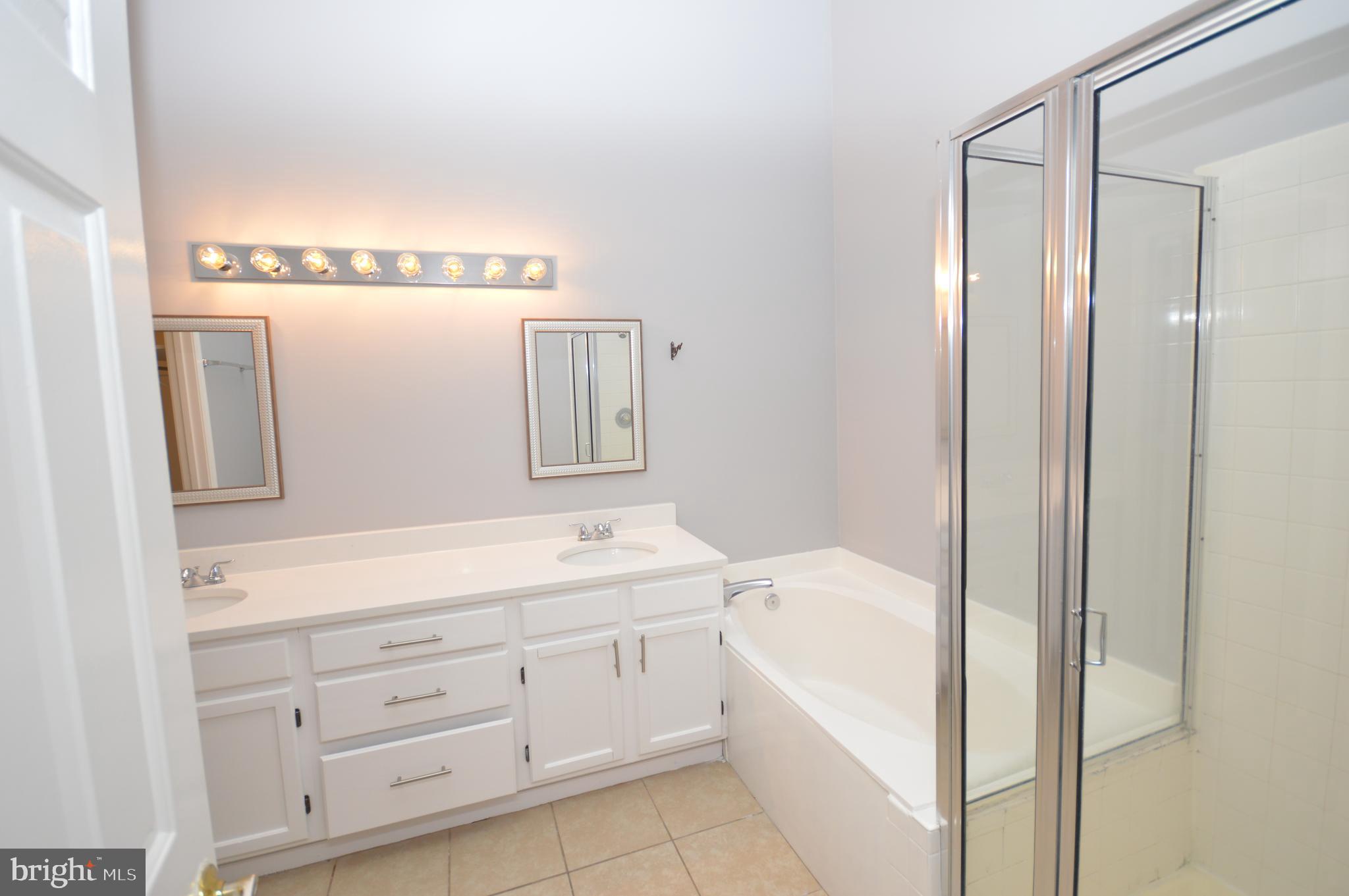 102 Harrogate Road Fredericksburg, VA 22406 - Photo 27 of 41 Master bath