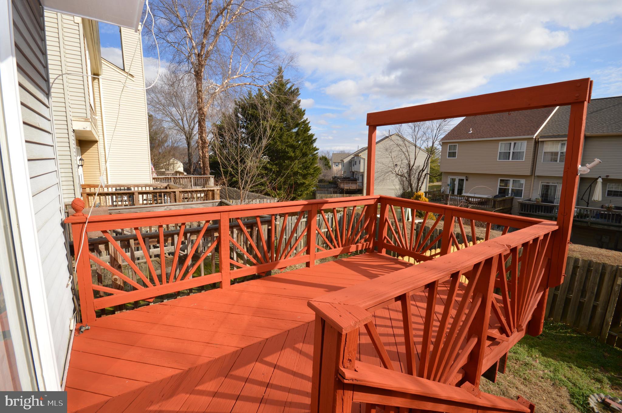 102 Harrogate Road Fredericksburg, VA 22406 - Photo 3 of 41 Stained deck with stairs
