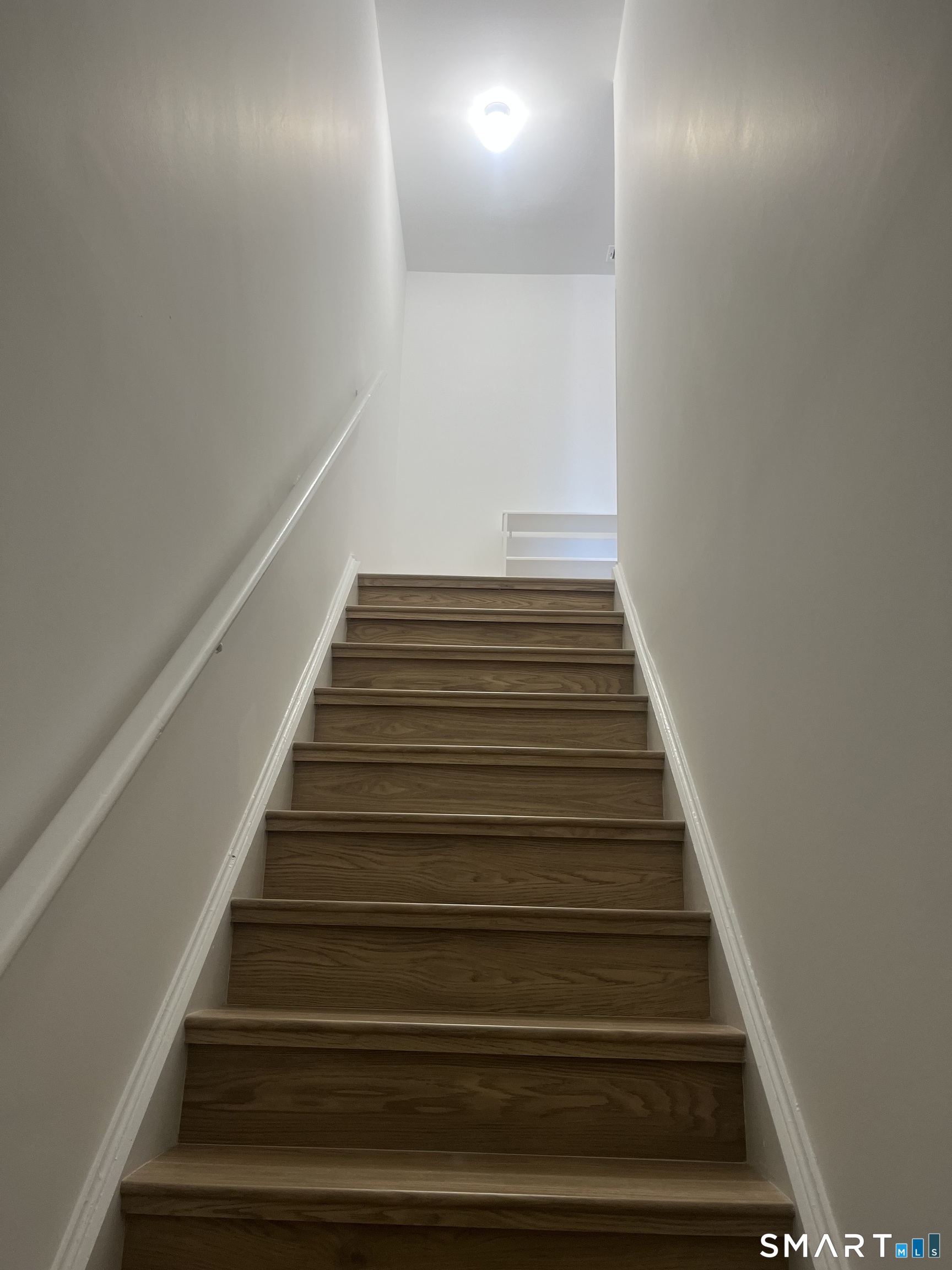 31 Stuart Avenue, Unit 12 Norwalk, CT 06850 - Photo 15 of 15 a view of entryway