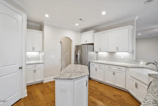 $1,100,000 | 1917 Edgelake Place, Cary, NC 27519