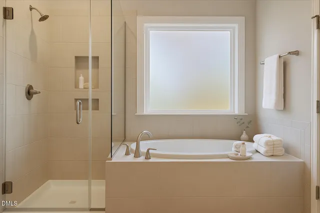 $1,100,000 | 1917 Edgelake Place, Cary, NC 27519