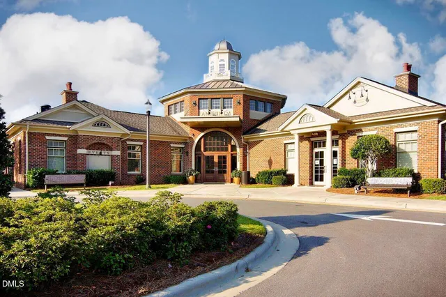 $1,100,000 | 1917 Edgelake Place, Cary, NC 27519