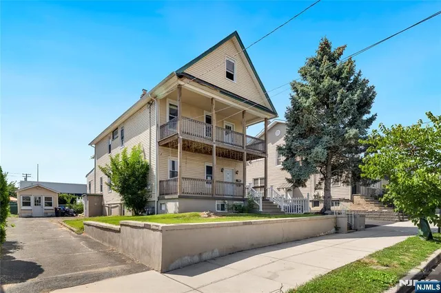 front view of house with a yard