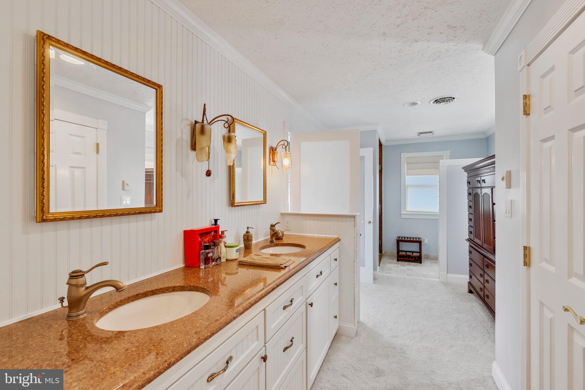 2334 Poplar Road Baltimore, MD 21221 - Photo 32 of 80 Master bathroom