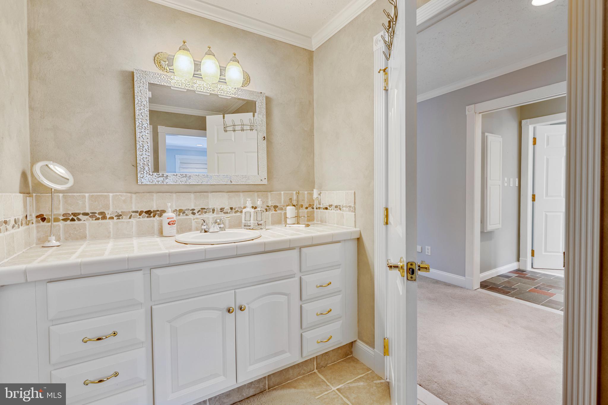 2334 Poplar Road Baltimore, MD 21221 - Photo 42 of 80 Full bath on upper level