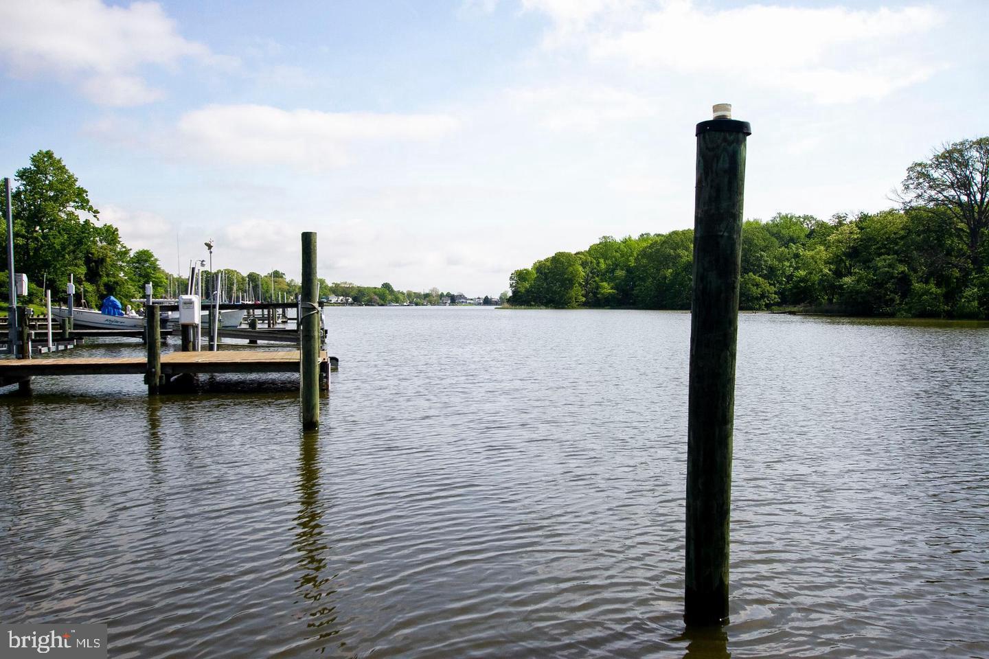 2334 Poplar Road Baltimore, MD 21221 - Photo 61 of 80 This is a boater's delight